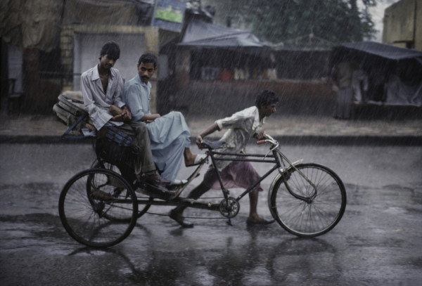 no-mad-india-steve-mccurry-monsoon