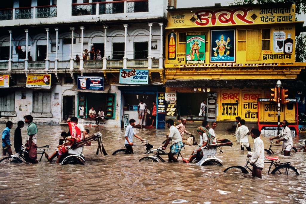 no-mad-india-steve-mccurry-monsoon-6