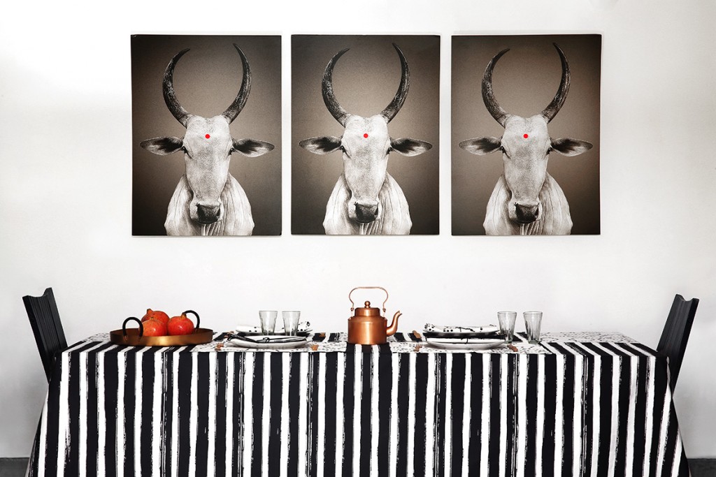 nomad-india-black-white-table-pattajpg