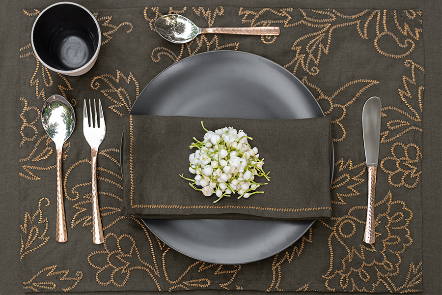 nomad-india-festive-table-charcoal-3