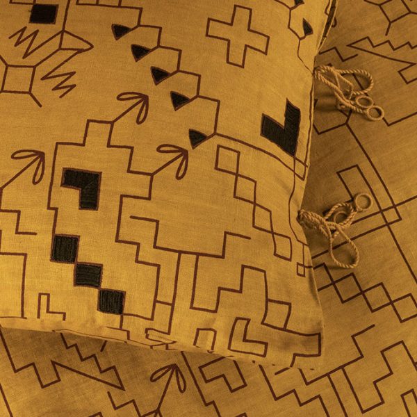 nomad-india-ryka-ochre-black-plum-cushion-cover-detail