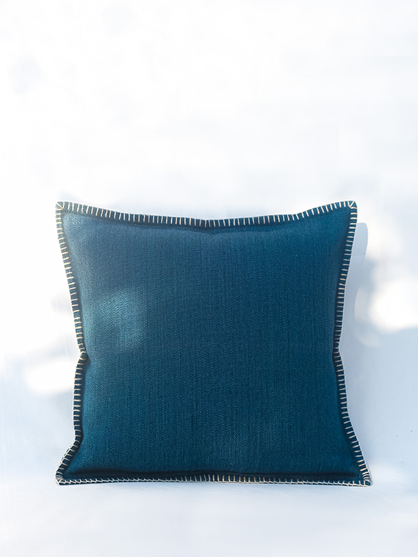 nomad-india-textiles-cushions-prakrit-teal-1