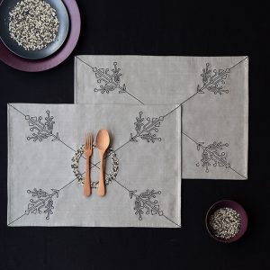 nomad-india-grey-black-ulka-table-linen