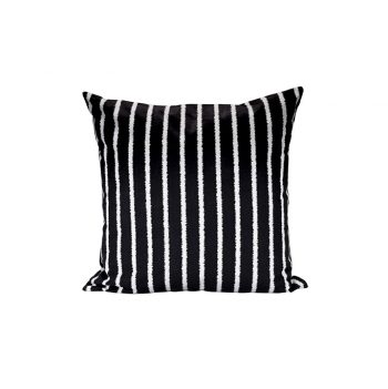 nomad-india-textile-cushion-dhaari-black