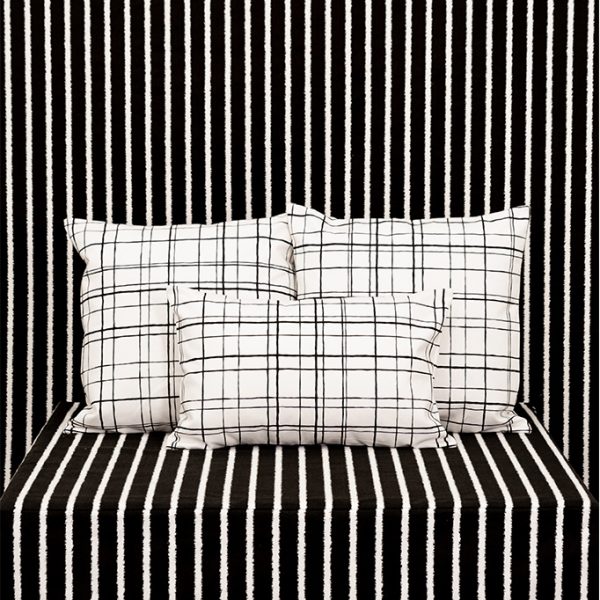 nomad-india-textile-cushion-chowkadi-black