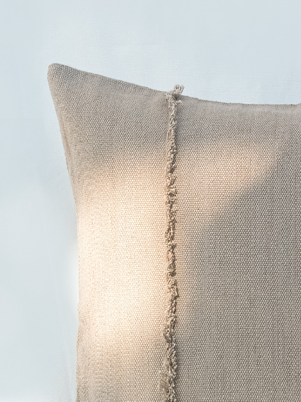 nomad-india-textiles-cushions-pranit-taupe-details-1