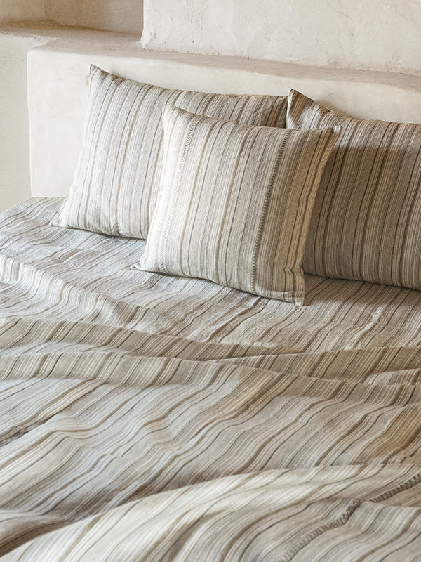 nomad-india-rekhta-bed-cover-ivory-1