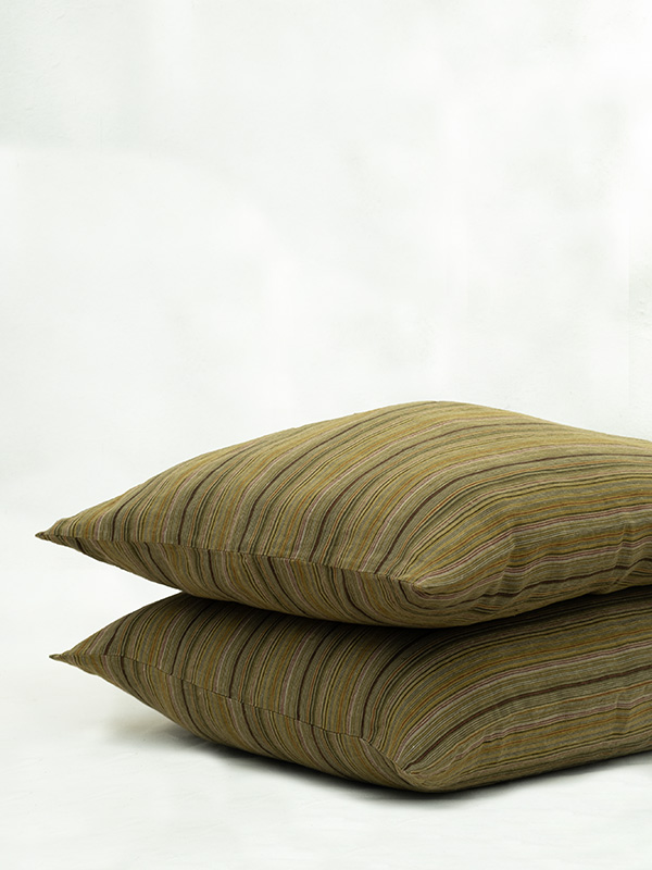 nomad-india-rekhta-cushion-cover-3