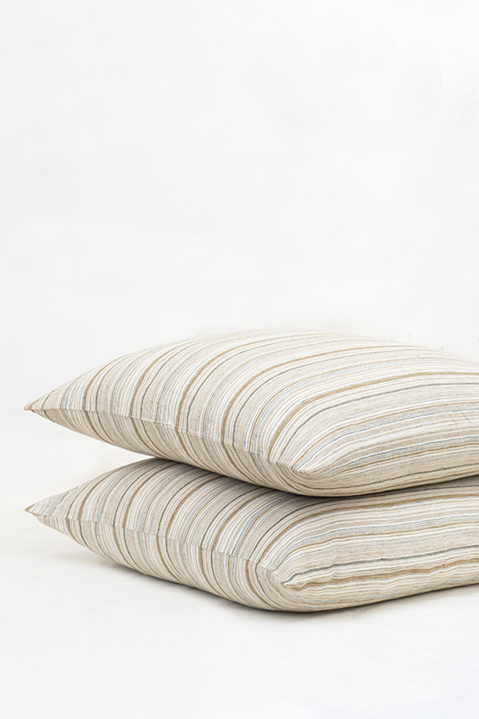nomad-india-rekhta-cushion-cover-3