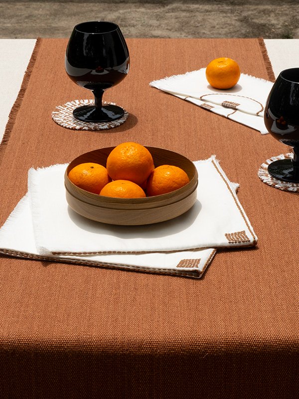 nomad-india-table-top-kunda-wooden-plates-3