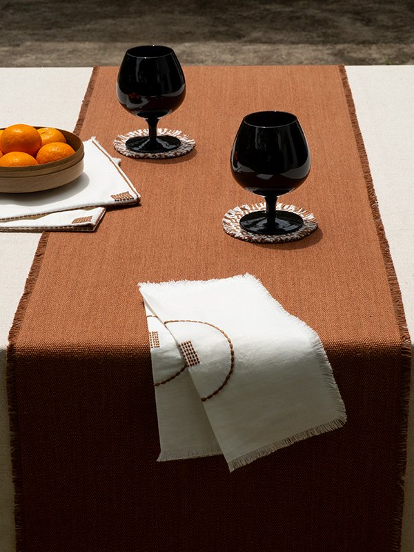 nomad-india-table-linen-runner-prakrit-khaki-insitu-2