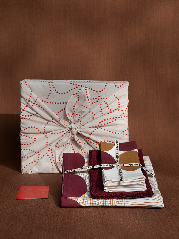 nomad-india-gifting-jashan-table-linen-set-ochre-crimson-1